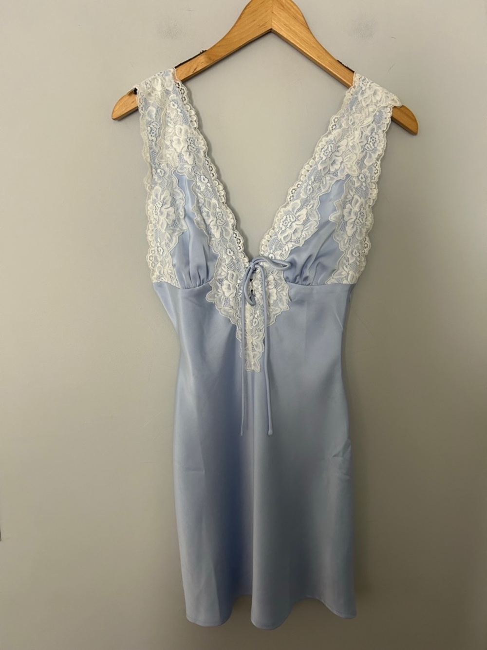 Princess Polly Light Blue Satin Lace-Trim Chemise Slip - Picture 3 of 6